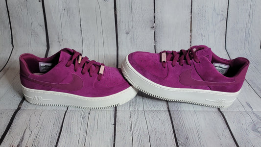 Wmns Air Force 1 Sage Low 'True Berry' AR5339 600